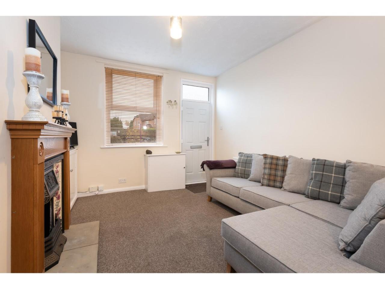 ヨークBeautiful 2 Bed With Free Parking - Pass The Keysアパートメント エクステリア 写真