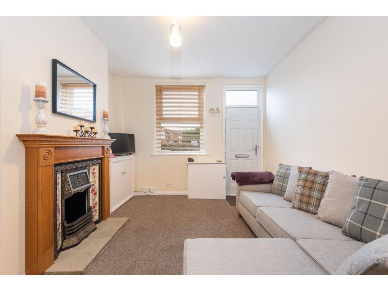 ヨークBeautiful 2 Bed With Free Parking - Pass The Keysアパートメント エクステリア 写真